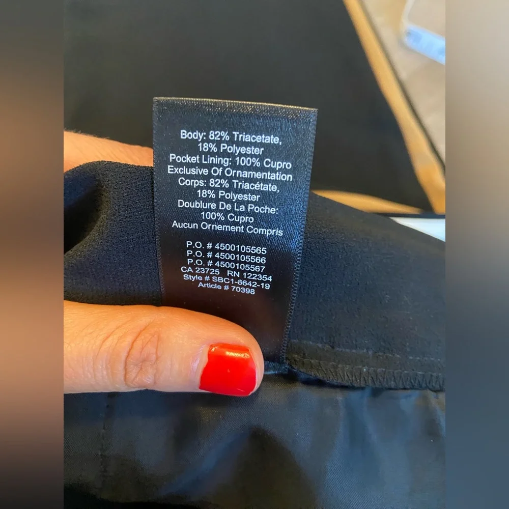 Aritzia Babaton Conan Mid Rise Cropped Striped Black Tan Elastic Pants Size 8 - Picture 6 of 8